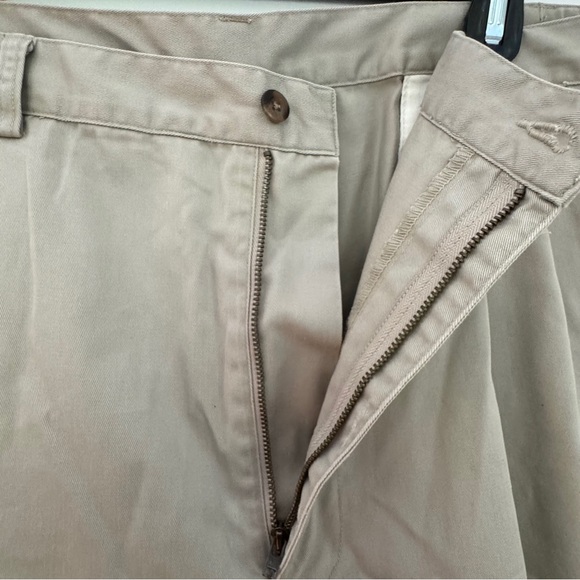 Haggar Generations Pleated Khaki Shorts Men’s Size 40 Classic Fit 100% Cotton - Picture 5 of 11